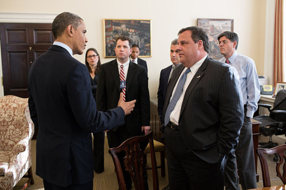 640px-Barack_Obama_and_Chris_Christie_in_the_White_House